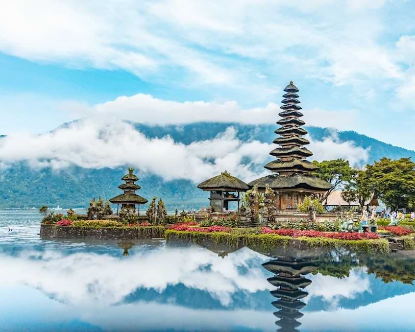 Private jet to Bali: 3 huge advantages of charter flights - Book ...